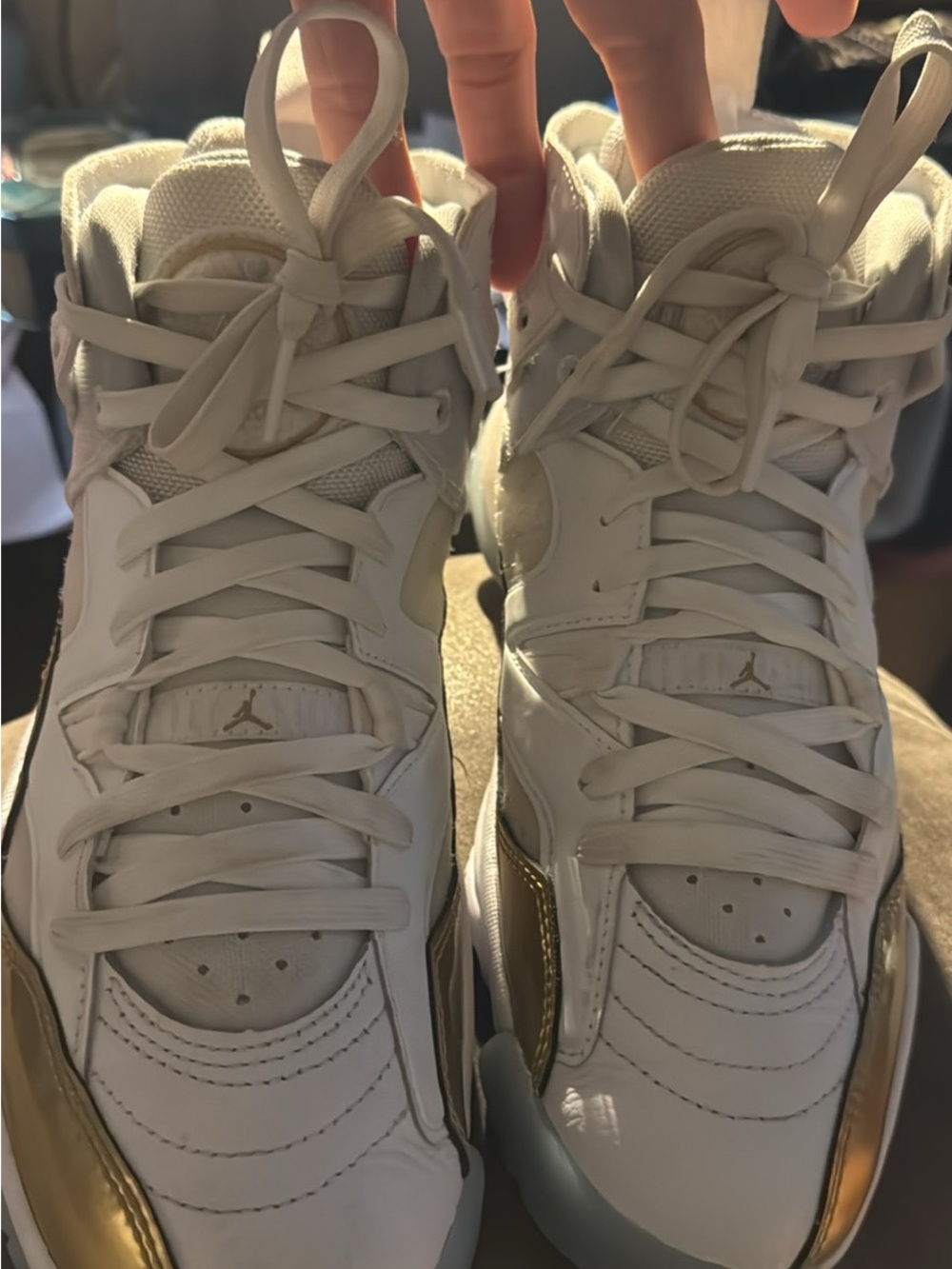 Nike jump man 2 women’s metallic gold